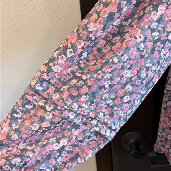 LOFT Floral Blouse - Picture 3 of 5